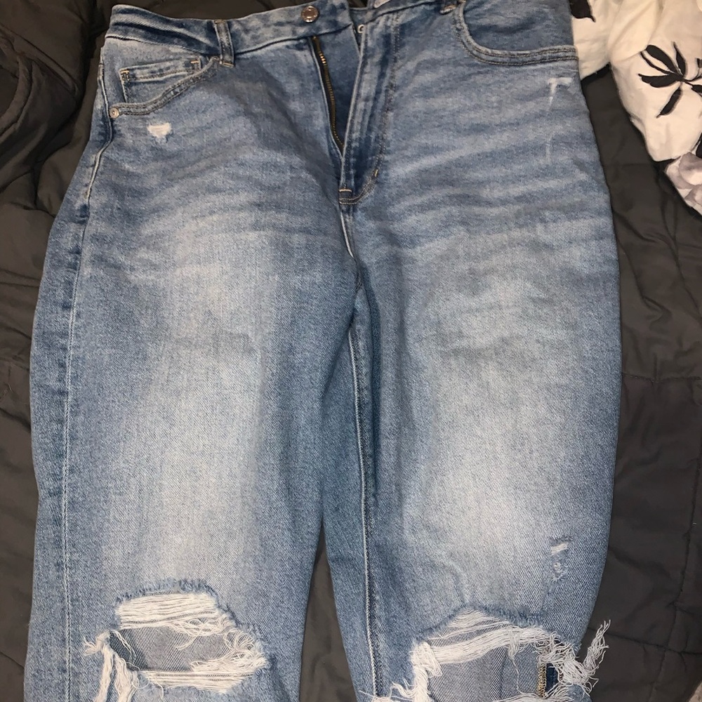 American eagle mom jeans